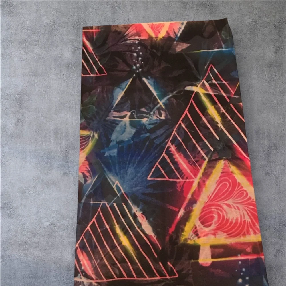Geometric Print 16 n 1 Neck Gaiter Face Cover Dust Mask Biker Rag